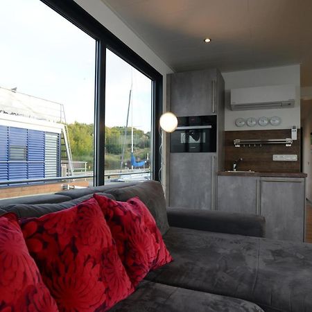 Hausboote Und Ferienhaeuser Marina Muecheln Mucheln Extérieur photo