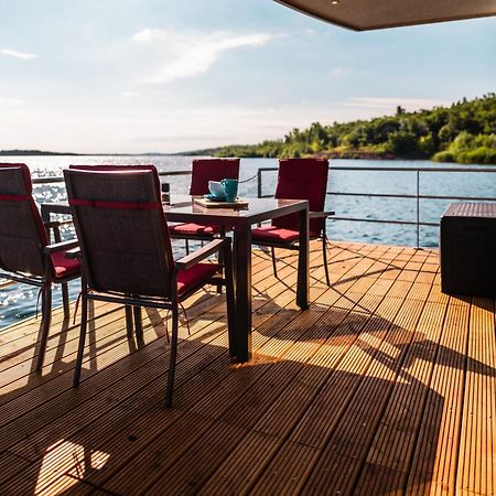 Hausboote Und Ferienhaeuser Marina Muecheln Mucheln Extérieur photo