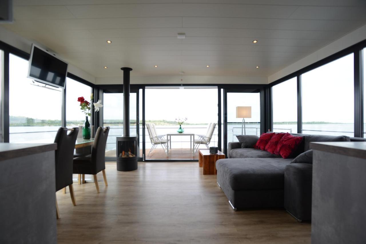 Hausboote Und Ferienhaeuser Marina Muecheln Mucheln Extérieur photo