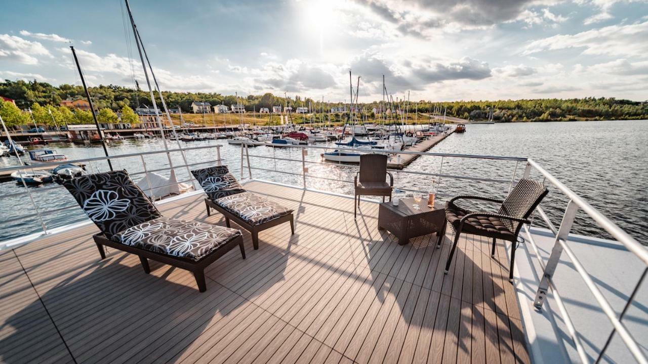 Hausboote Und Ferienhaeuser Marina Muecheln Mucheln Extérieur photo