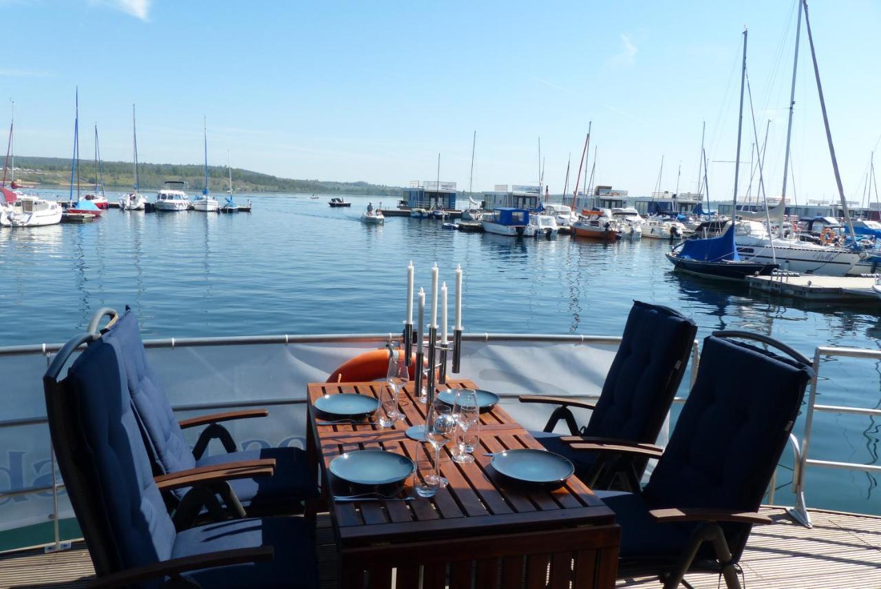 Hausboote Und Ferienhaeuser Marina Muecheln Mucheln Extérieur photo