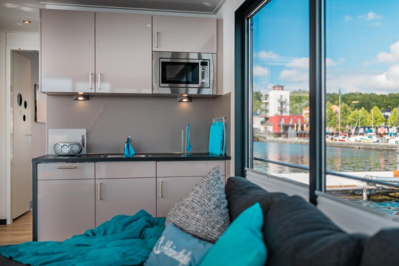Hausboote Und Ferienhaeuser Marina Muecheln Mucheln Extérieur photo