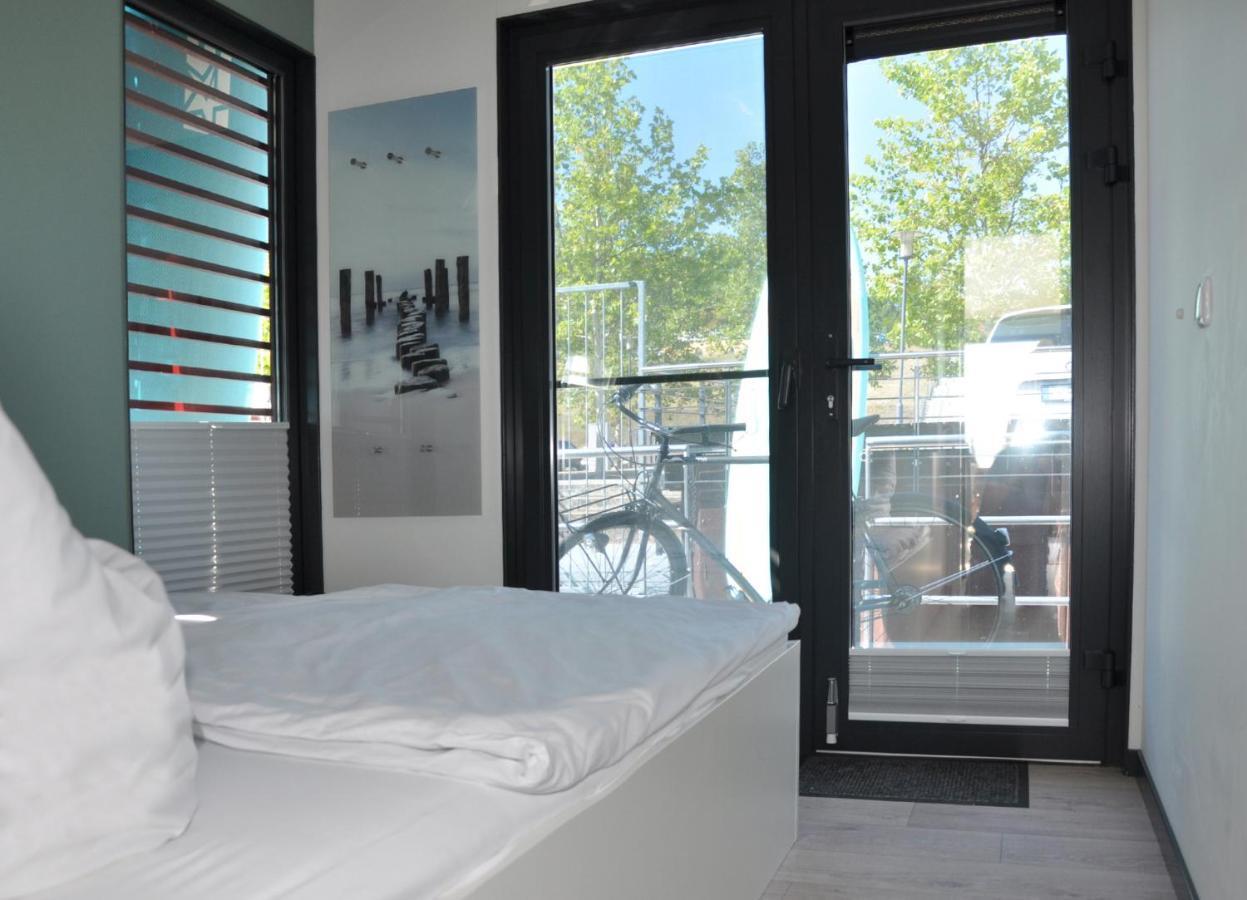 Hausboote Und Ferienhaeuser Marina Muecheln Mucheln Extérieur photo